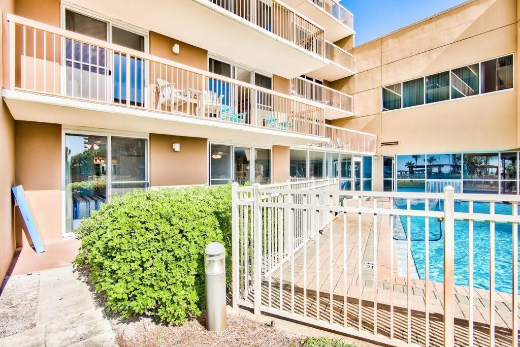 Pelican Beach Resort-Walkout Unit-On The Beach Destin Exterior foto